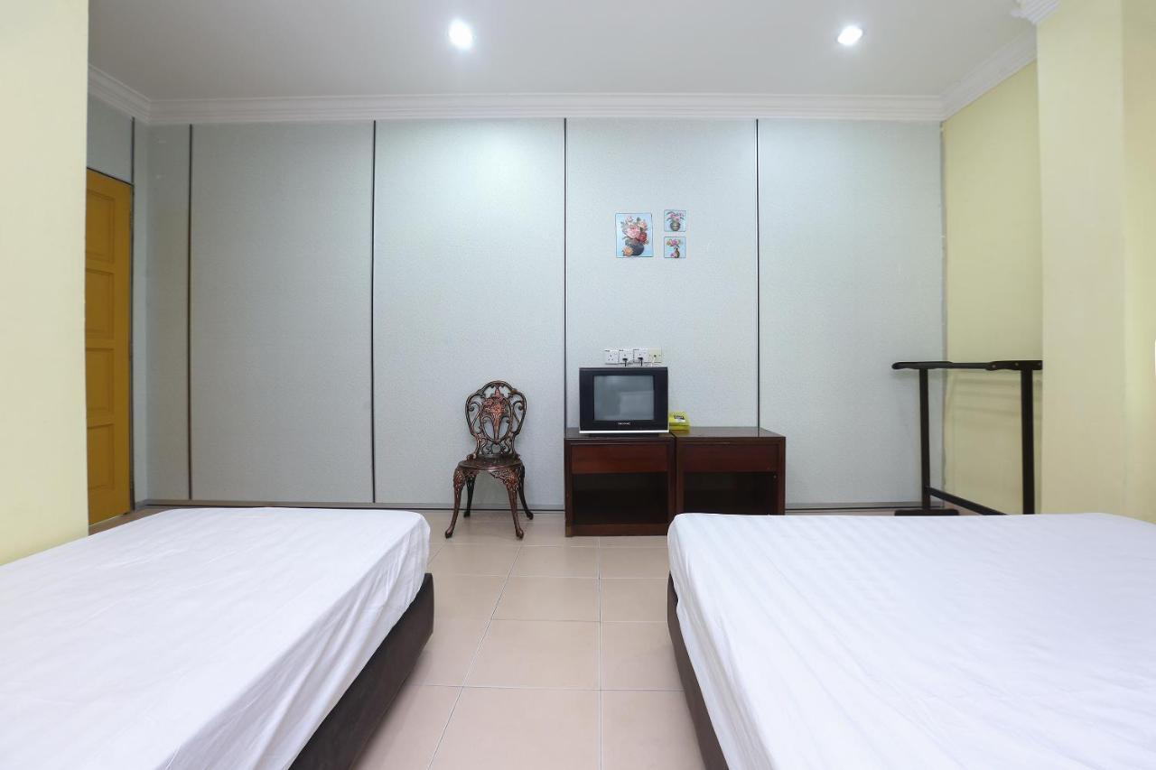Spot On 89857 Azra Inn Kota Bharu Exterior foto